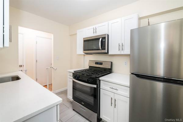 90 Union ST #1A, New Rochelle, NY 10801-2426