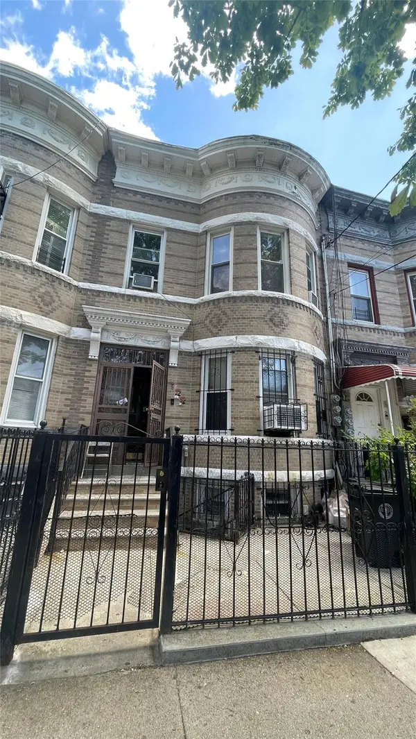 133 Highland PL, Brooklyn, NY 11208