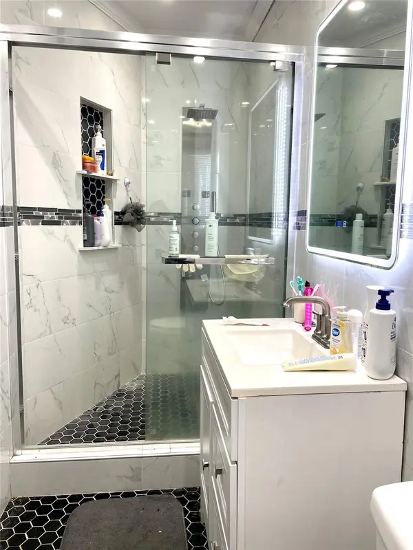 133 Highland PL, Brooklyn, NY 11208