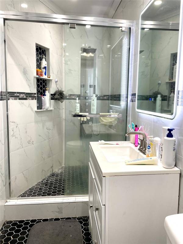 133 Highland PL, Brooklyn, NY 11208
