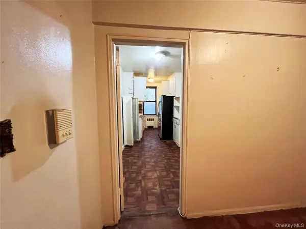 745 E 231 ST #1F, Bronx, NY 10466