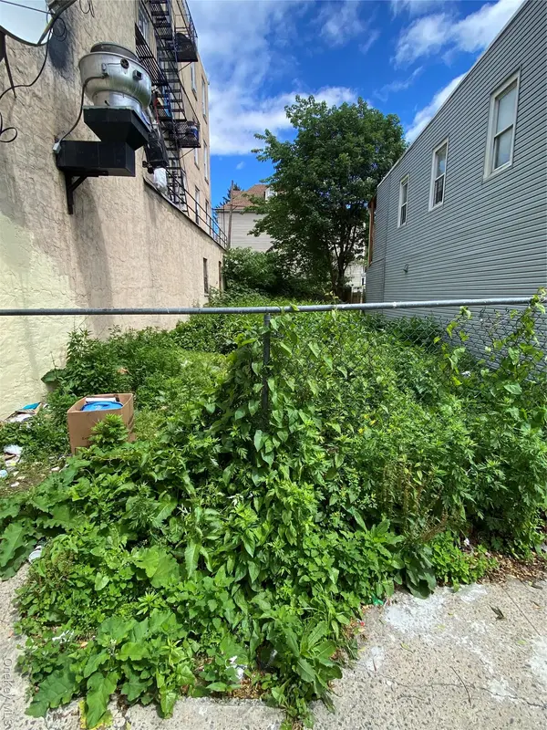 354 Riverdale AVE, Yonkers, NY 10705