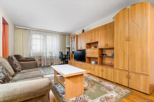 83-75 Woodhaven BLVD #1E, Woodhaven, NY 11421