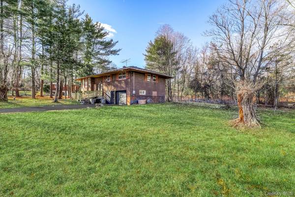 3 Camp Hill RD, Pomona, NY 10970