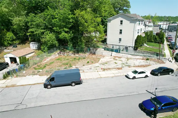1 Lemke PL, New Rochelle, NY 10801
