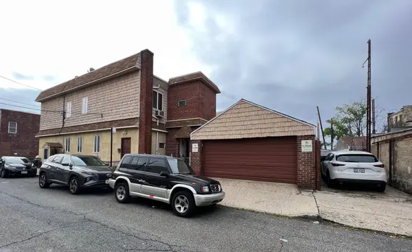 60-85 55 ST, Maspeth, NY 11378