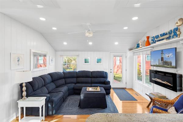 67 North RD #A, Hampton Bays, NY 11946