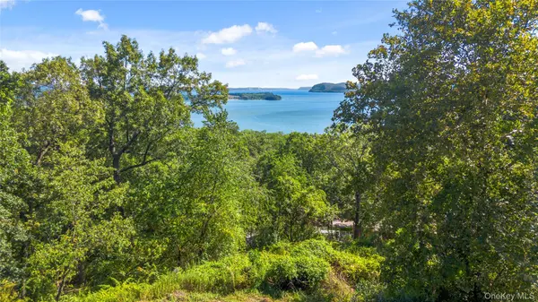 3 Prickly Pear Hill RD, Croton-on-hudson, NY 10520