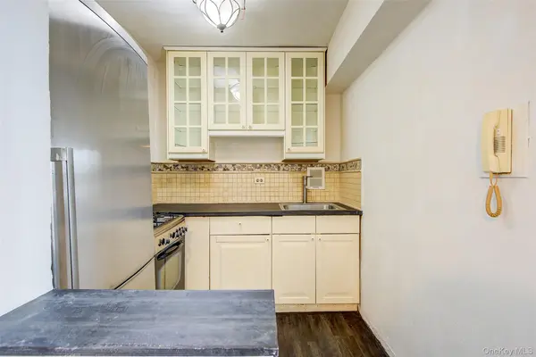 3901 Nostrand AVE #3T, Brooklyn, NY 11235