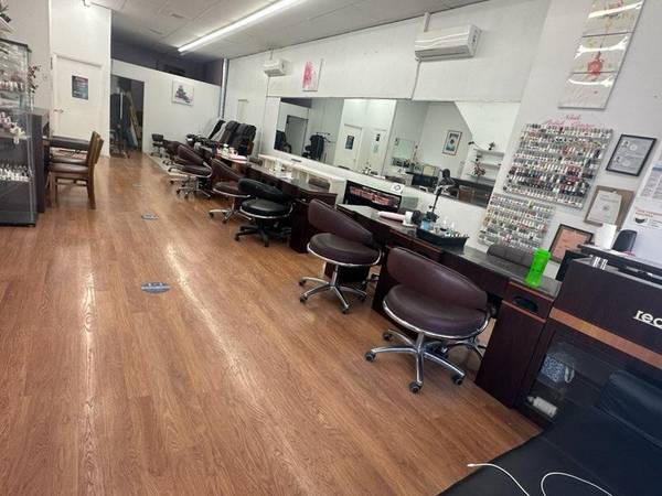 64-10 myrtle ave, Ridgewood, NY 11385