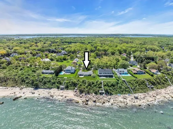 2100 Sound DR, Greenport, NY 11944