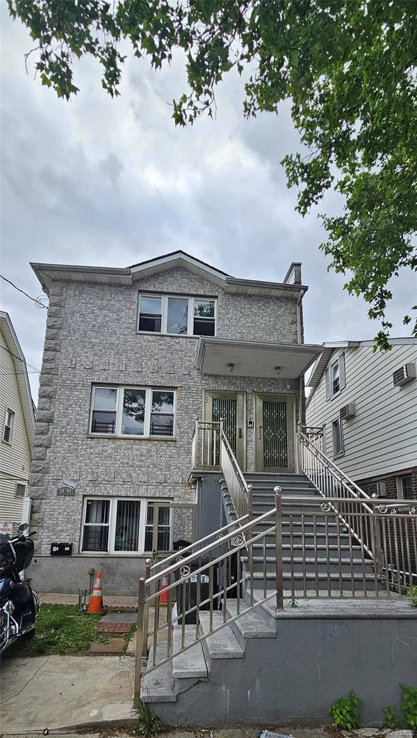 59-44 159 Street, Fresh Meadows, NY 11365