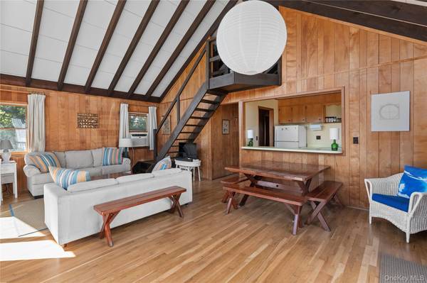 66 Bungalow WALK, Ocean Beach, NY 11770