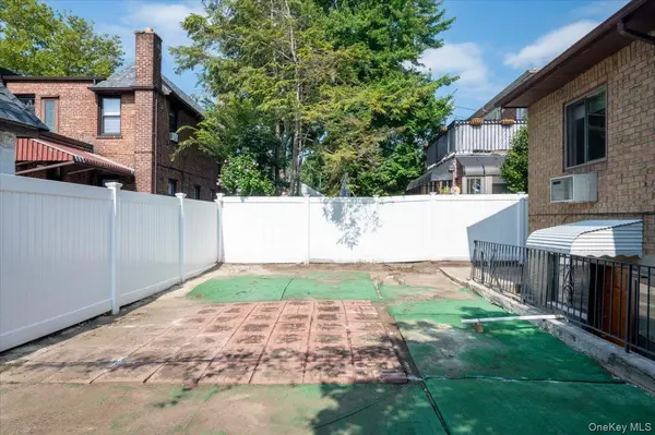 16608 29th AVE, Flushing, NY 11358