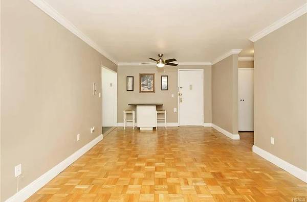1122 Yonkers #1E, Yonkers, NY 10704