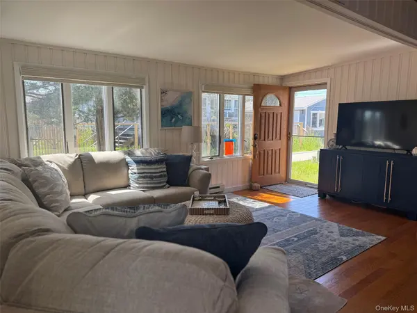 917 Evergreen WALK, Ocean Beach, NY 11770