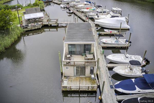 149 c Riverside Drive, Riverhead, NY 11901