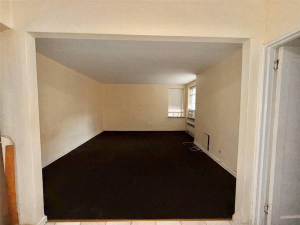 105-24 64 #4L, Forest Hills, NY 11375
