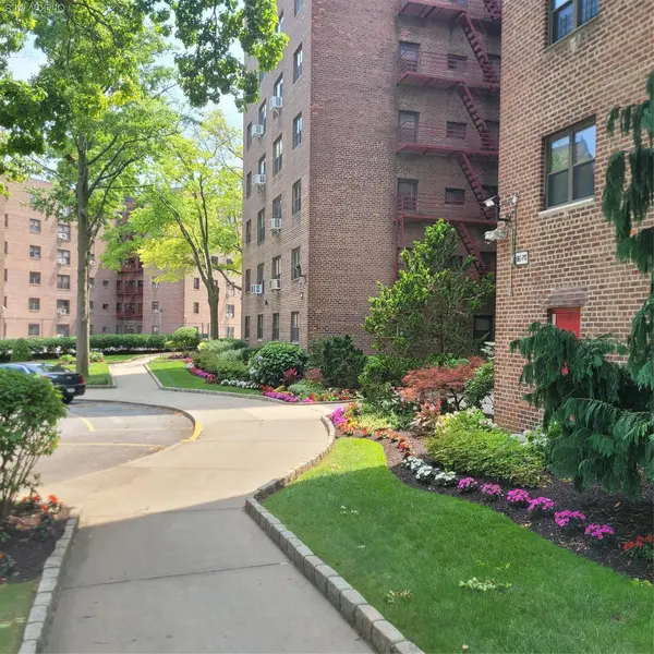 86 -70 Francis Lewis #A55, Holliswood, NY 11427