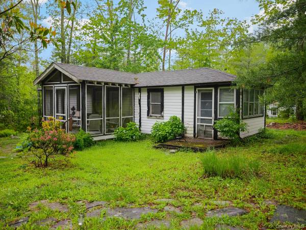 13 Sycamore TRL, Wurtsboro, NY 12790