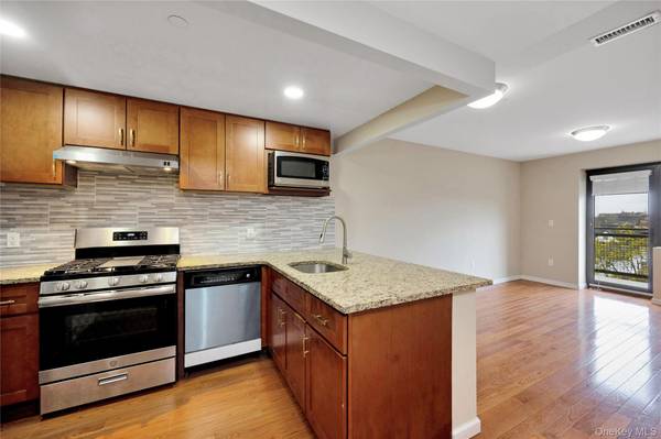 172-18 Jamaica AVE #6C, Jamaica, NY 11432