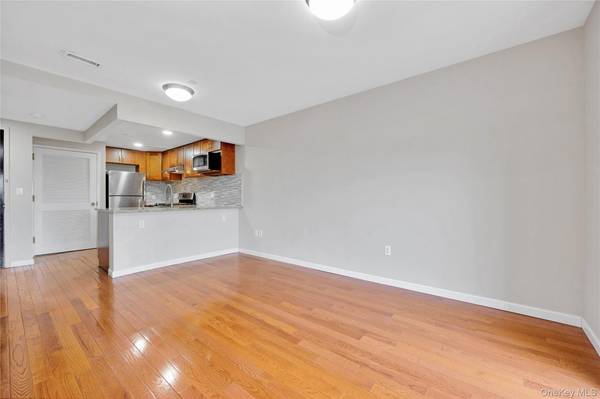 172-18 Jamaica AVE #6C, Jamaica, NY 11432