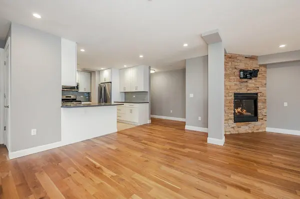 661 W Broadway #203, Long Beach, NY 11561