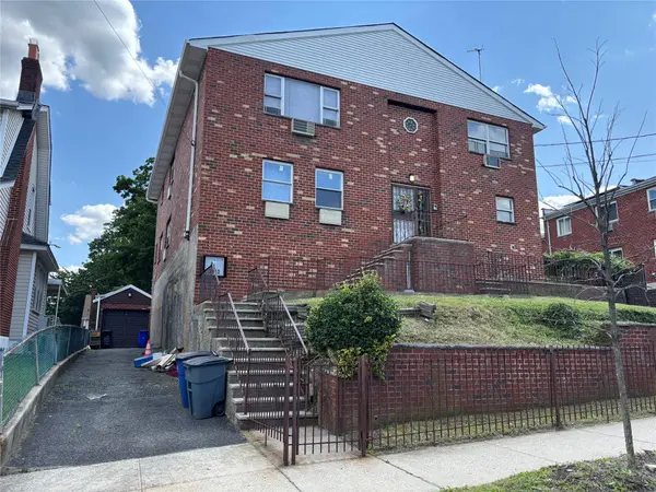 2110 Light ST, Bronx, NY 10466