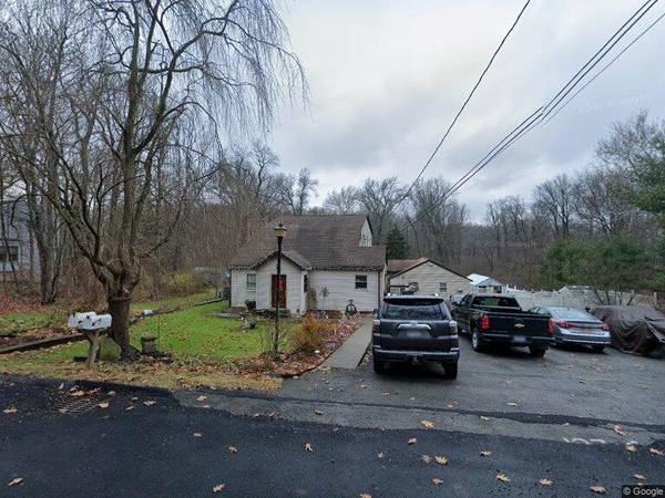 123 Greenwood DR, Fishkill, NY 12508
