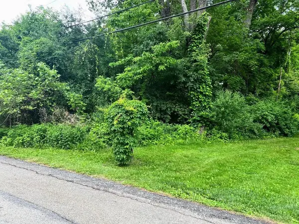 12 Hinchcliffe DR, Newburgh, NY 12550