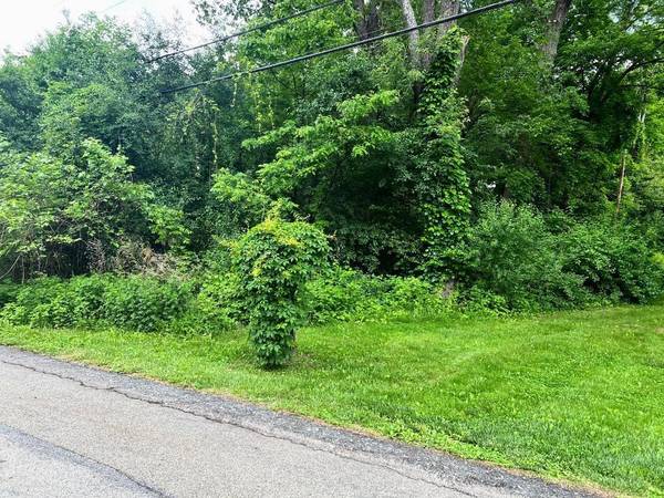 12 Hinchcliffe DR, Newburgh, NY 12550