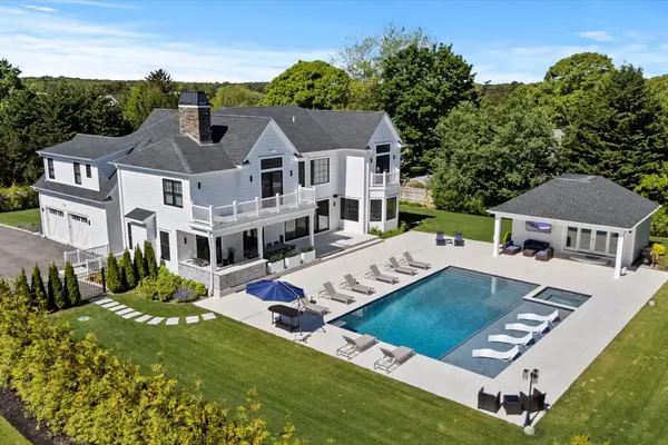 58 Country Club DR, Southampton, NY 11968