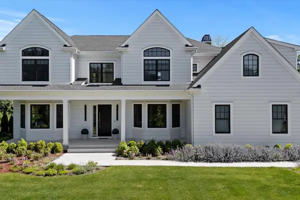 58 Country Club DR, Southampton, NY 11968