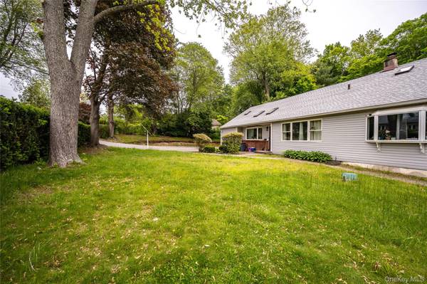 929 Fox Meadow RD, Yorktown Heights, NY 10598