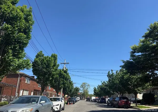 140-33 Coombs ST, Springfield Gardens, NY 11413