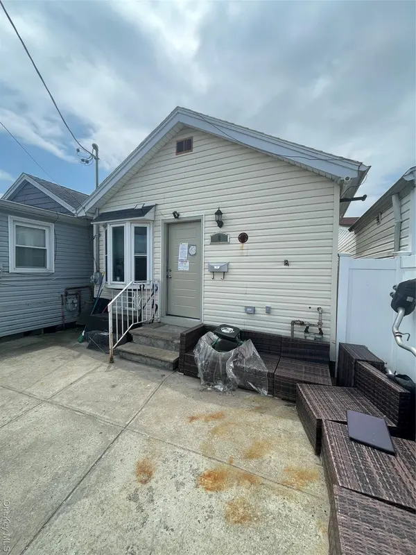 8 Church ST, Howard Beach, NY 11414