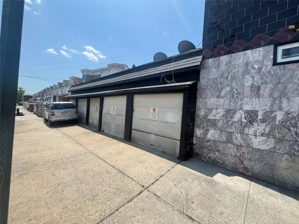 106-20 Liberty AVE, Ozone Park, NY 11417