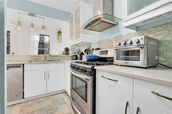 4720 42nd ST #4C, Sunnyside, NY 11104