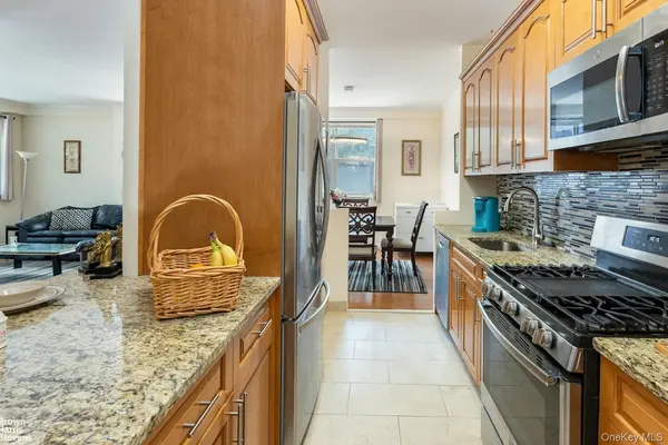 555 Kappock ST #2E, Bronx, NY 10463