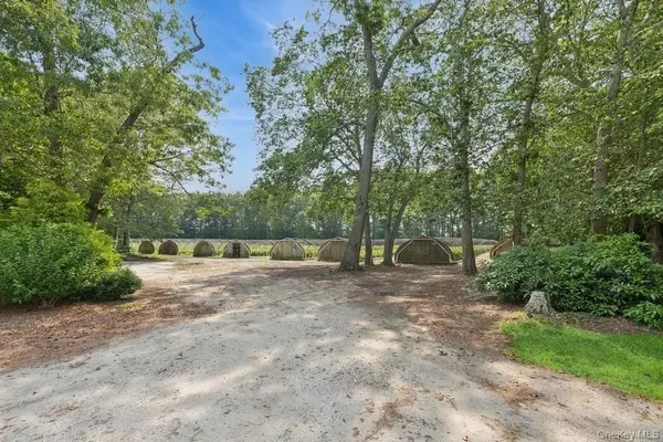 550 / 538 Herricks LN, Jamesport, NY 11901
