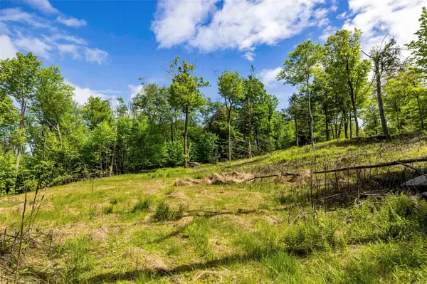 3 Red Rock RD, Wawarsing, NY 12489