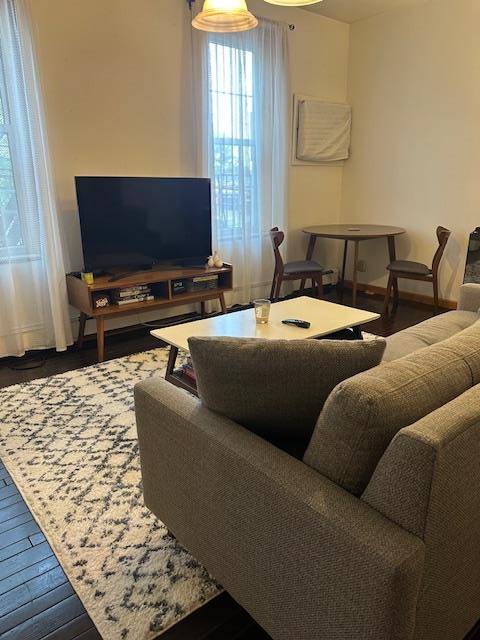 4229 Newtown RD, Astoria, NY 11103