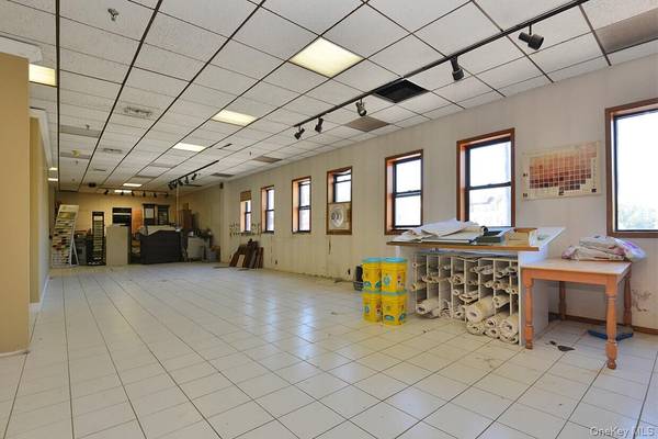 42-02 Astoria BLVD #303, Astoria, NY 11103
