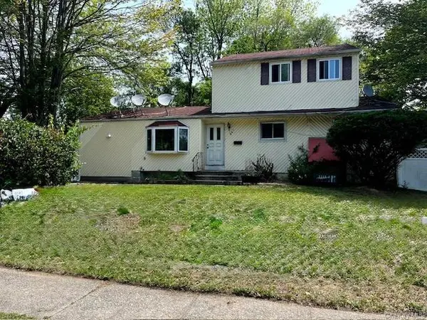 587 Freeman AVE, Brentwood, NY 11717