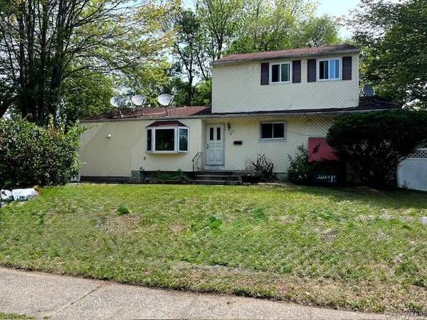 587 Freeman AVE, Brentwood, NY 11717