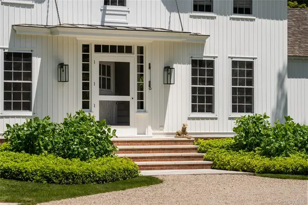 182 Church LN, Bridgehampton, NY 11932