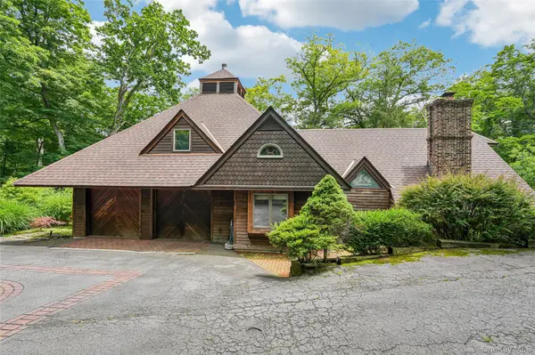 1 Lookout RD, Tuxedo Park, NY 10987