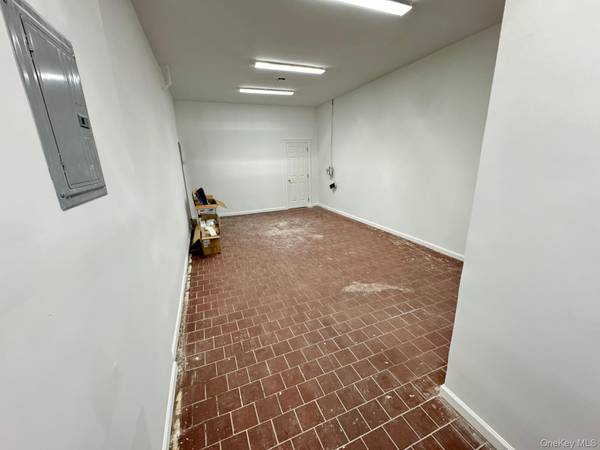 6904 15th AVE, Brooklyn, NY 11228