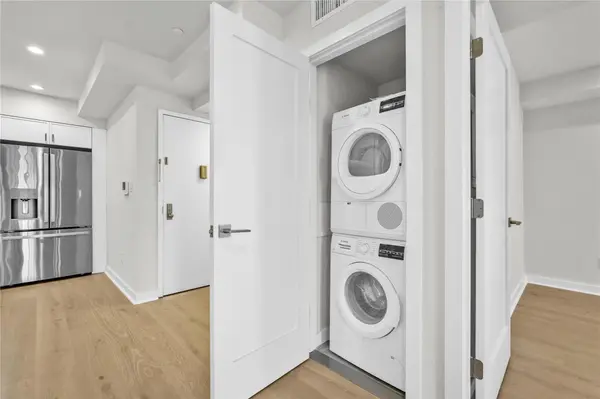 25-25 31st AVE #5, Astoria, NY 11106