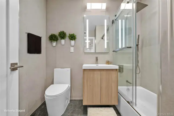 25-25 31st AVE #6B, Astoria, NY 11106